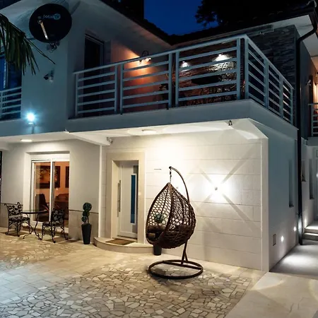 Nar Villa *