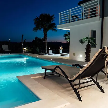 Nar Villa *