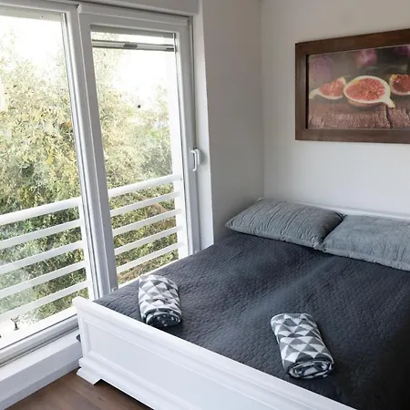 Nar Villa Liyubuşka