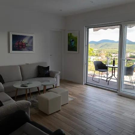 Villa Nar