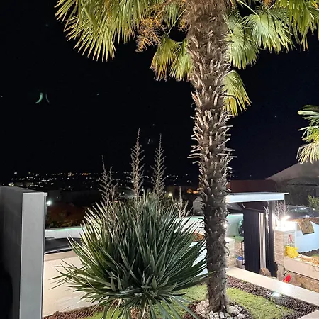 Nar Villa