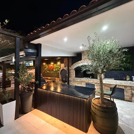 Nar Villa *
