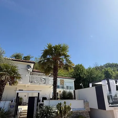 Nar Villa