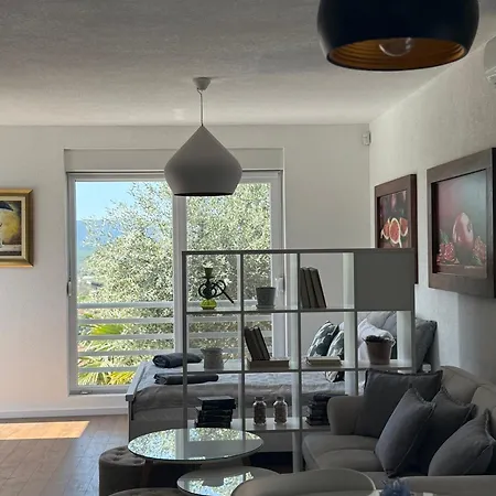 Nar Villa *