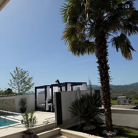 ヴィラ Nar Ljubuški