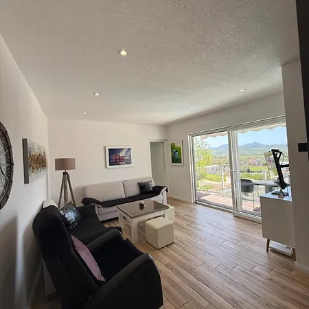 Villa Nar Liyubuşka