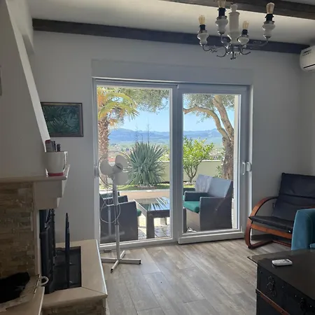 Villa Nar