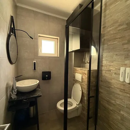 Nar Villa *